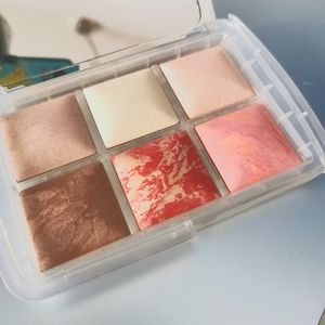 Hourglass Ghost limited edition face palette